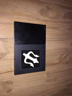 Vendo PS2 + juegos de regalo