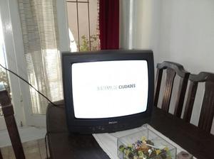 Vendo TV Smart Philips 20" en buen estado