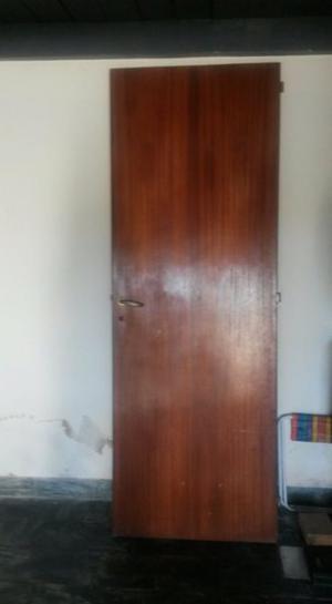 vendo puerta de madera