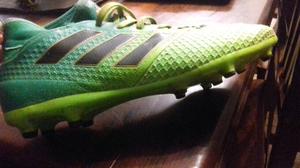 Vendo botines Adidas