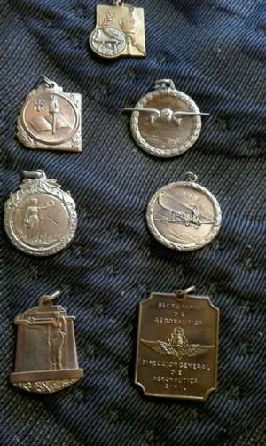 Vendo medallas d aeronáutica antiguas