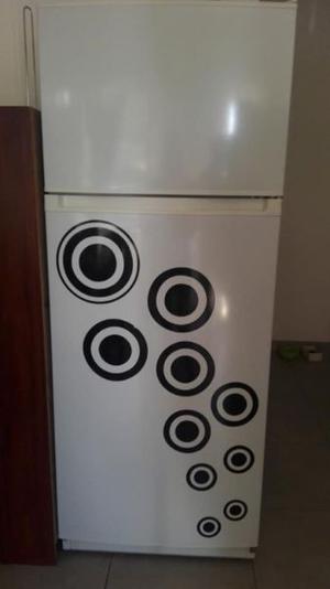 vendo heladera con freezer