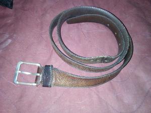 Cinturón de cuero marrón 112cm de largo y 3 de ancho