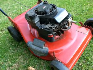 Cortadora de pasto Motor briggs stratton 5 HP