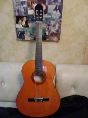 Guitarra criolla Romulo Garcia vendo o permuto