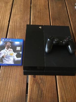 PLAYSTATION 4 + FIFA18 +JOYSTICK