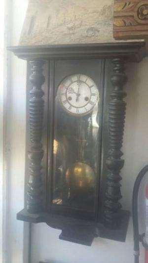 Gran reloj antiguo