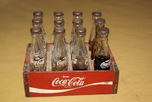 Antiguo Cajoncito Madera Coca Cola Con 12 Botellitas