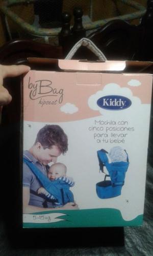 Mochila porta bebe nueva marca kiddy