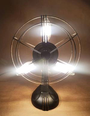 Lámpara steampunk realizada con antiguo ventilador