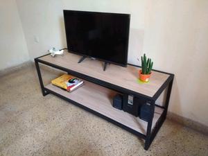 Mesa para TV de hierro y madera
