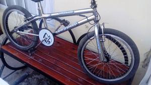 Vendo bicicleta BMX impecable rodado 20