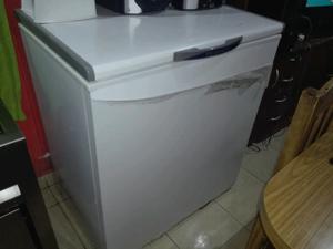 Vendo freezer con meses de uso