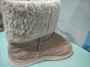 Botas corderitos beige