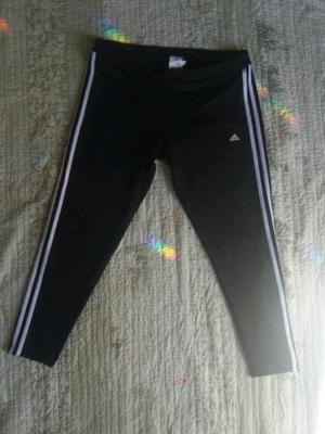 Calsa adidas deportiva