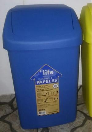 Cesto de basura de plastico color azul