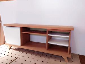 Mueble escandinavo nuevo