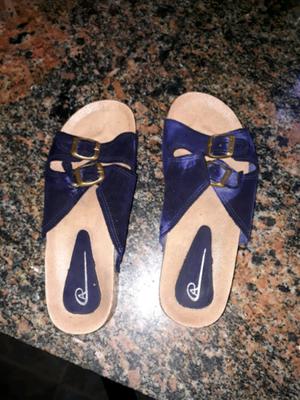 Sandalias color azul. Nuevas