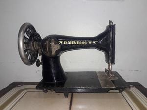 maquina de coser singer y una parecida