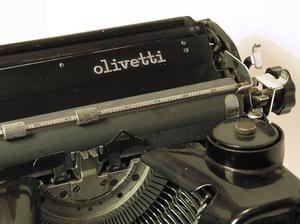 Maquina de escribir Olivetti M40