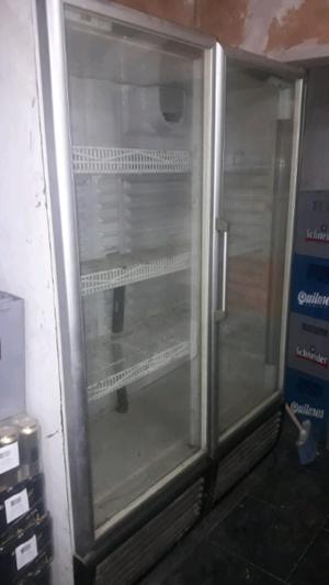 Vendo heladera exibidora 2 puertas