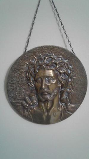 imagen de cristo en bronce