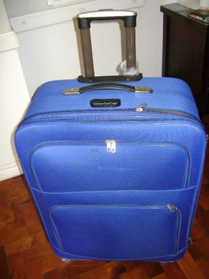 maleta grande 80 cm. alto, usada solo una vez