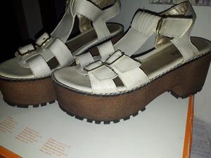 Sandalias blancas N°39