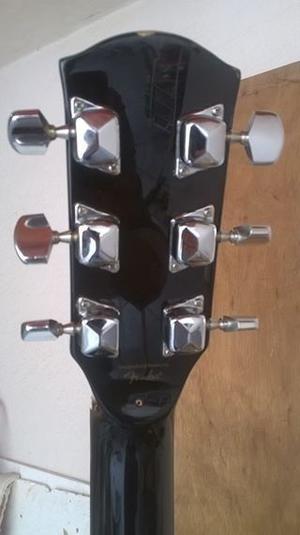 VENDO GUITARRA ACUSTICA SQUIER BY FENDER CON FUNDA ACOLCHADA