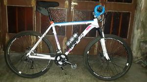 Bicicleta MTB todoterreno