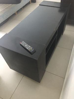 Mesa para Tv y audio italiana con rueditas SOLO EFECTIVO