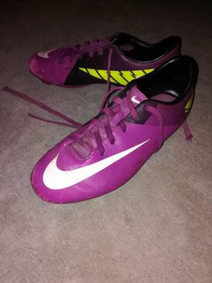 botines nike violetas