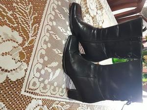 Vendo bota de cuero poco uso!!!