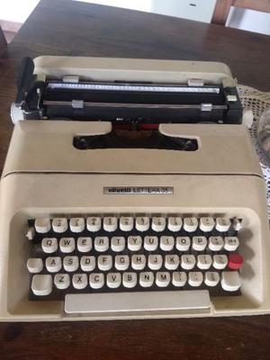 maquina de escribir olivetti LETTERA 35