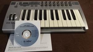 Controlador MIDI EMU Xboard 25