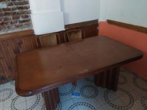 Mesa comedor estilo colonial con 6 sillas