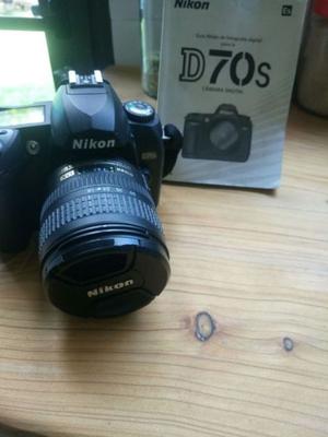 Camara Nikon D70S muy buena memoria bateria bolso