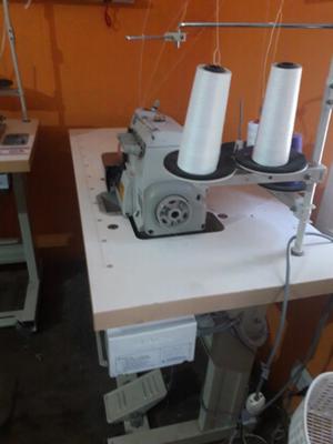 Maquina de coser overlok