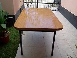 Vendo mesa cocina/comedor. Excelente estado !!