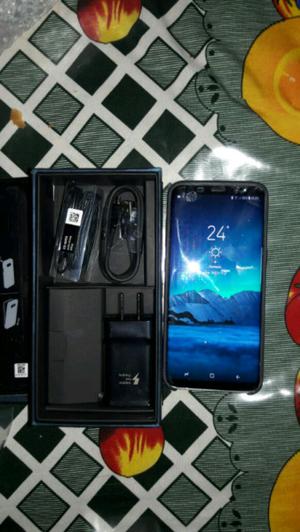 Vendo s8 en buen estado sin detalle prácticamente nuevo