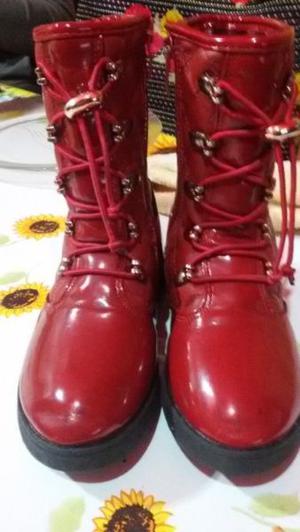 Botas tipo borcegies