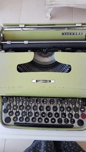 Maquina de escribir Olivetti Lettera 22