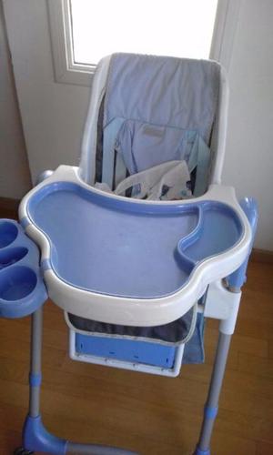 Silla para comer celeste