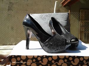 Vendo Zapatos Negros N°) (Usados una Vez) Cel: