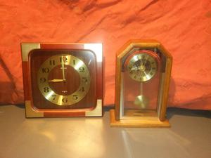 Antiguo reloj de mesa y de pared