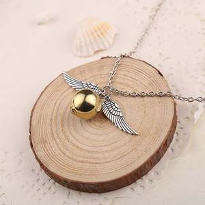 Cadena Con Dije Snitch Dorada Harry Potter