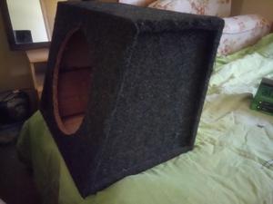 Caja acústica para woofer o sub woofer de 12'