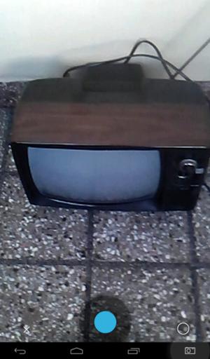 TELEVISOR PORTATIL RETRO