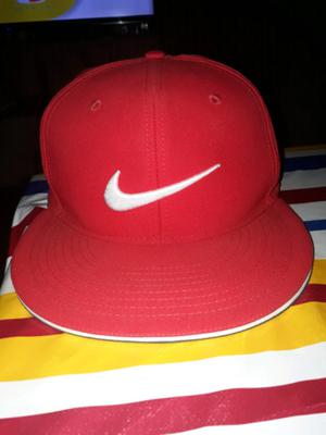 Visera nike 1