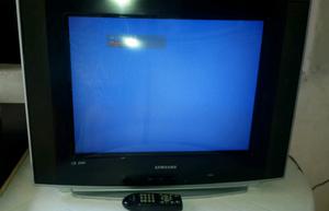Tv Samsung slim 21" como nuevo con control original